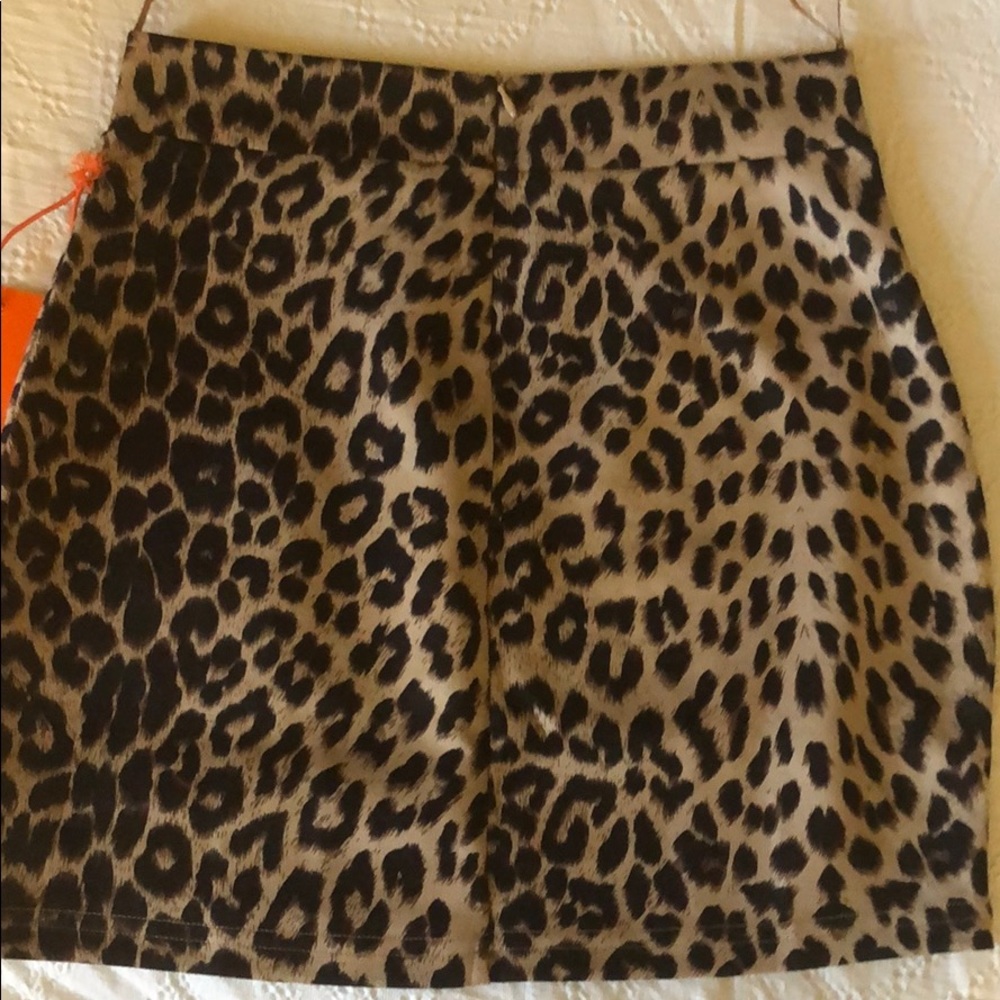 KHAKI LEOPARD PRINT SKIRT - Picture 8 of 8